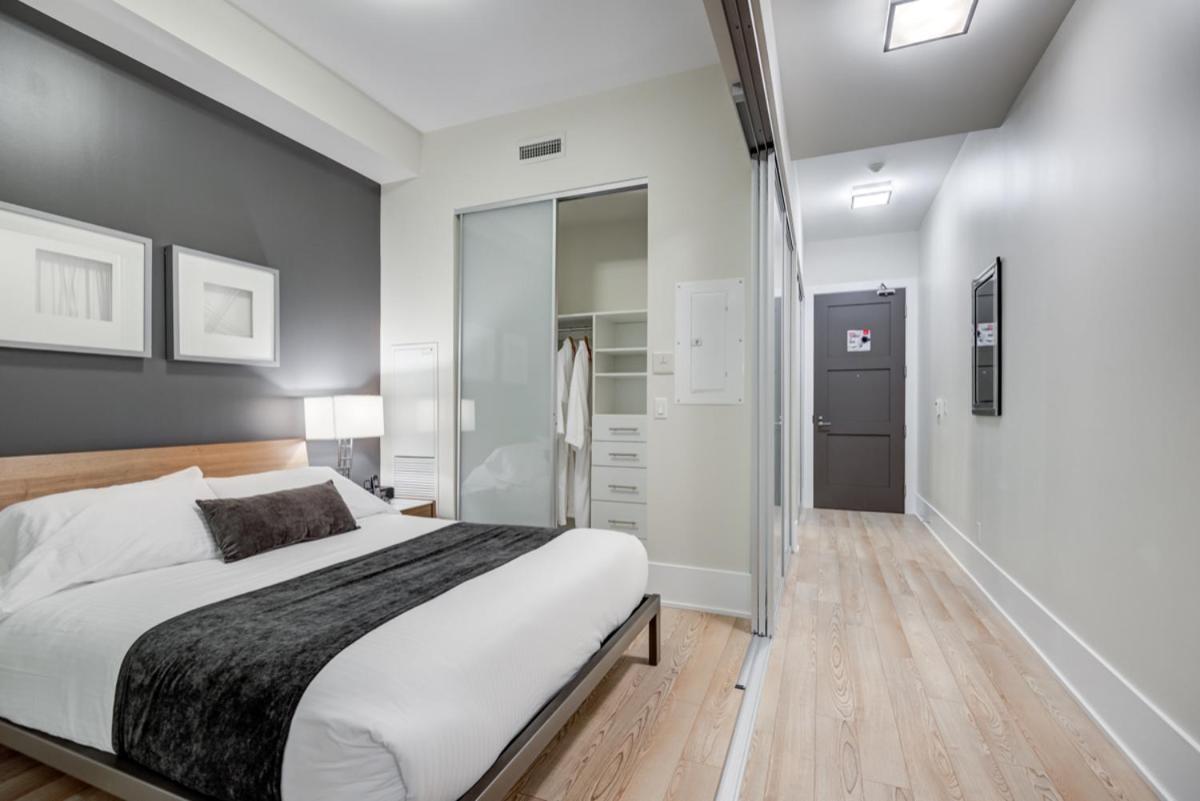 Skyline Suites - Walk To Mtcc, Acc, Rogers Centre & Entertainment District Торонто Екстериор снимка
