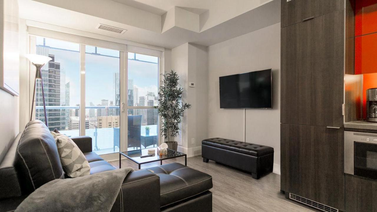 Skyline Suites - Walk To Mtcc, Acc, Rogers Centre & Entertainment District Торонто Екстериор снимка